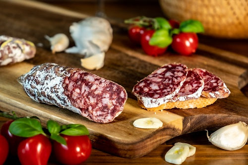 Originial italienische Salami mit Knoblauch